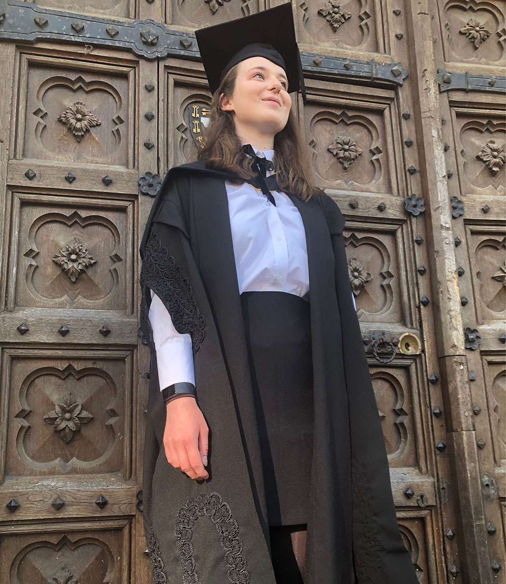 University of Westminster Masters Graduation Set (Hire) – Churchill Gowns